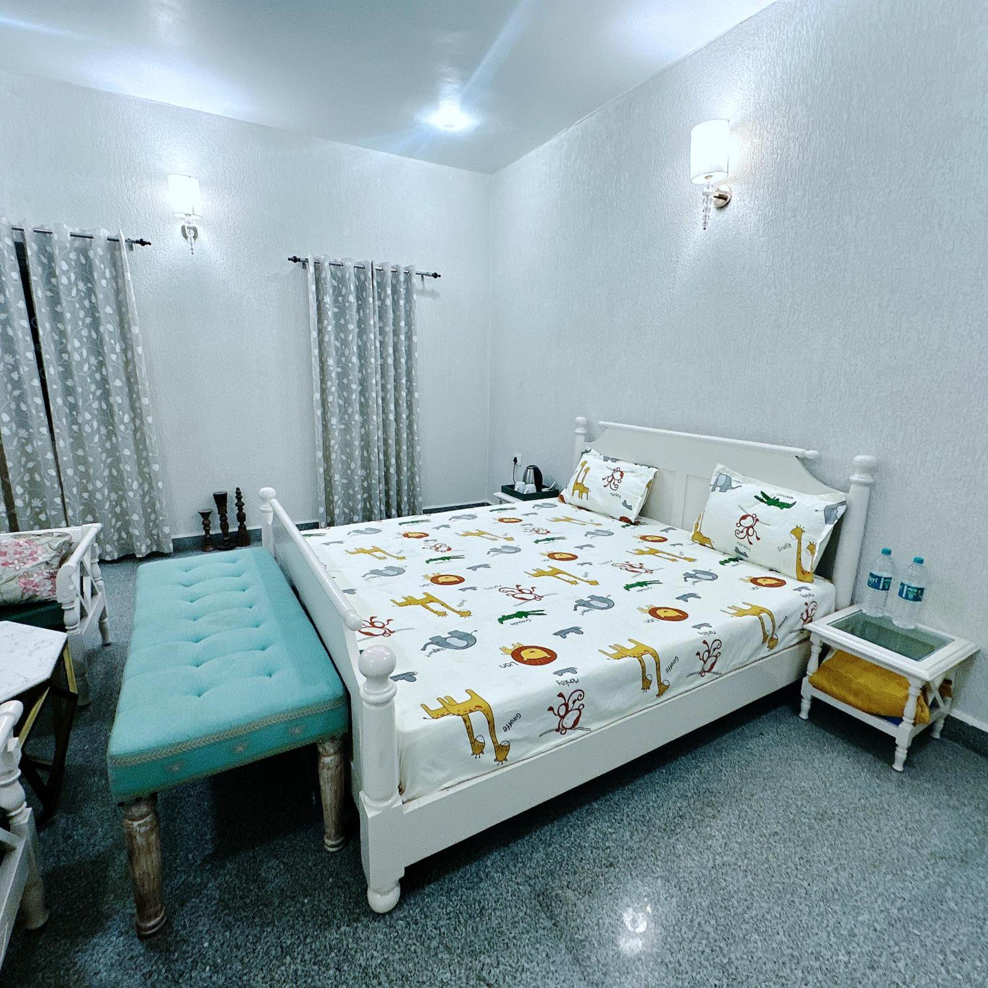 Vraj Vilas Vrindavan Exterior photo